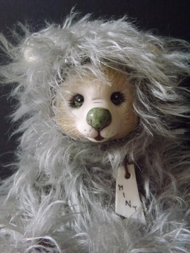 Nevill bears beautiful - nevill, jo