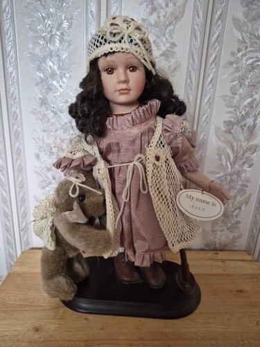 Vintage collectable - 15",