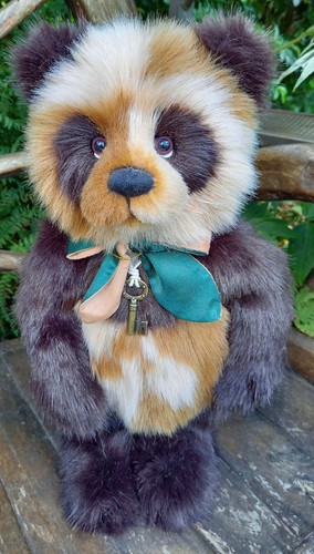 Charlie bears roberto standing - charlie,